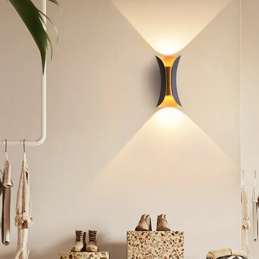 Applique Murale LED Noire Intérieur Doré
