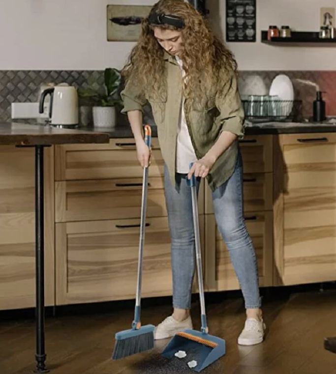 Notched Broom and Shovel for Effective Debris Capture