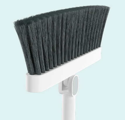 Notched Broom and Shovel for Effective Debris Capture