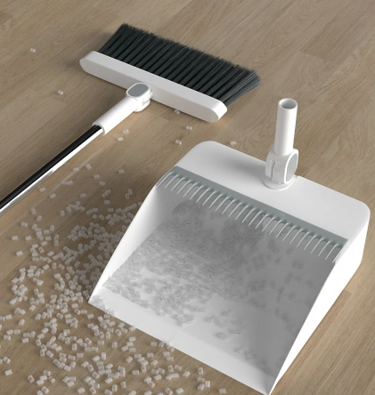Notched Broom and Shovel for Effective Debris Capture