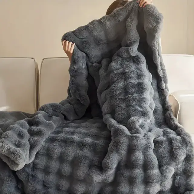 Warm and fluffy cover for optimal comfort in French