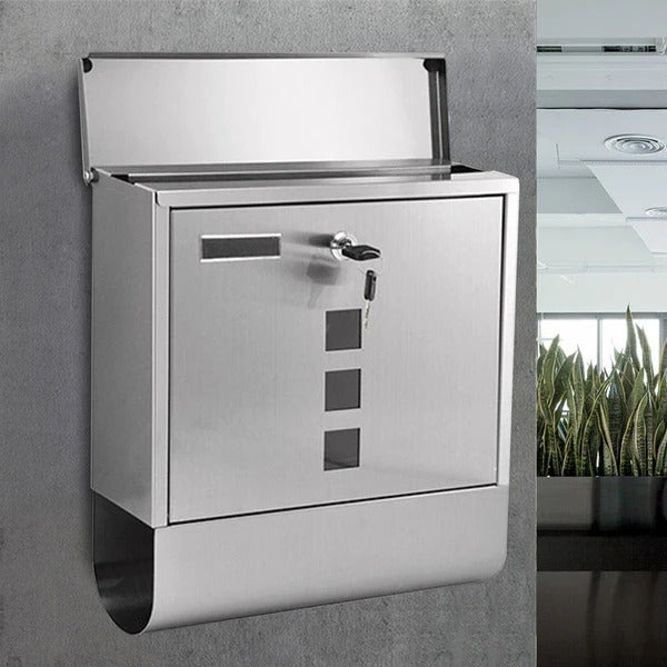 Wall-mounted metal mailbox, lockable, sturdy